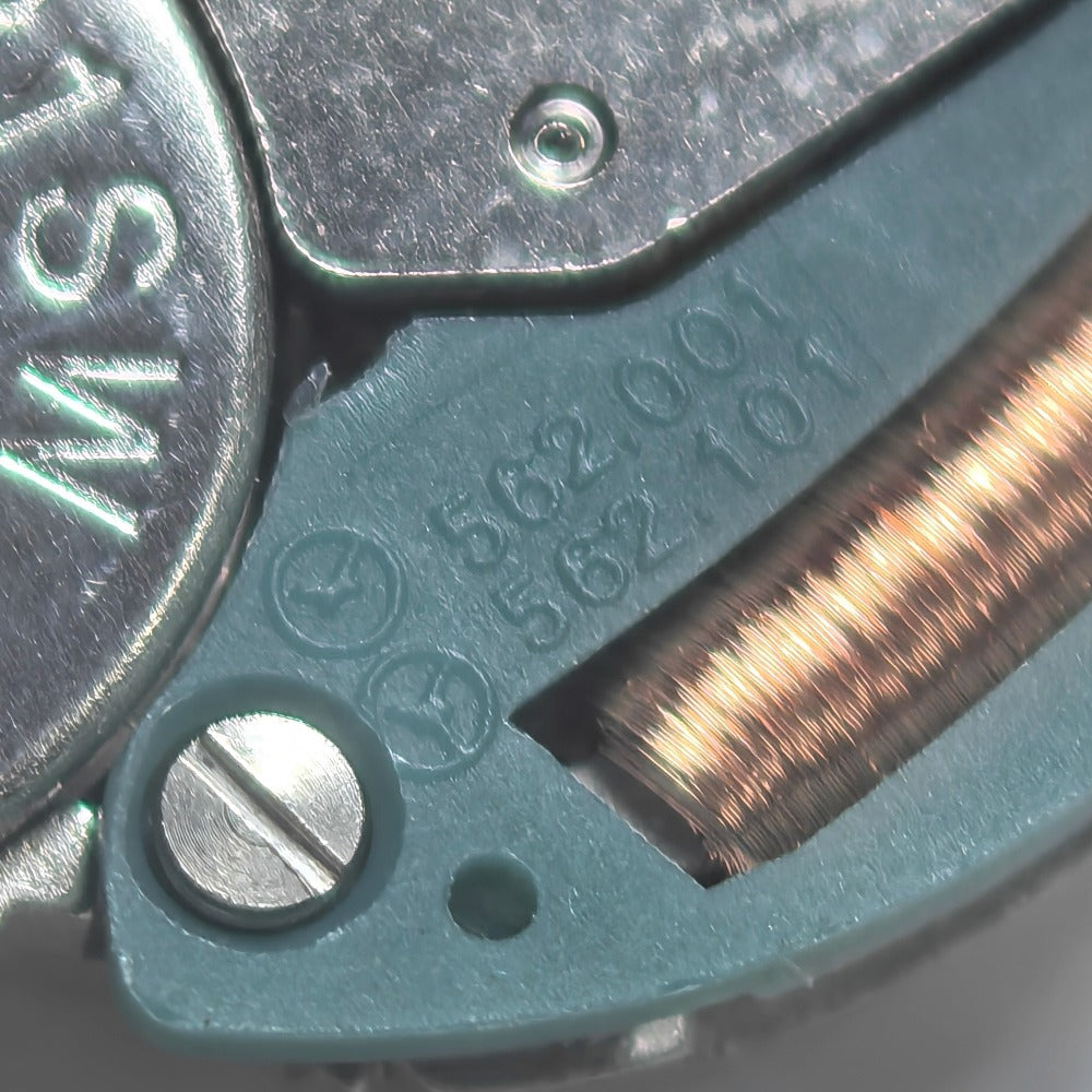 Working Stock Movement 562.101 quartz watch part with 3 hands, precise timekeeping for watch repairs.