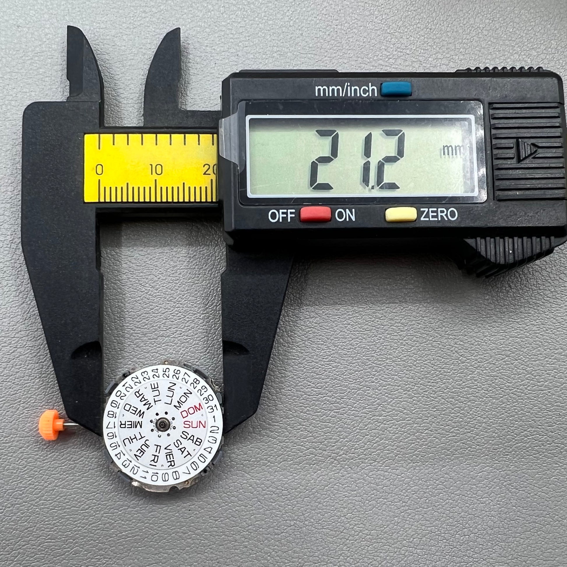 Japan Miyota 2S65 quartz watch movement showcasing precision engineering by Miyota brand.