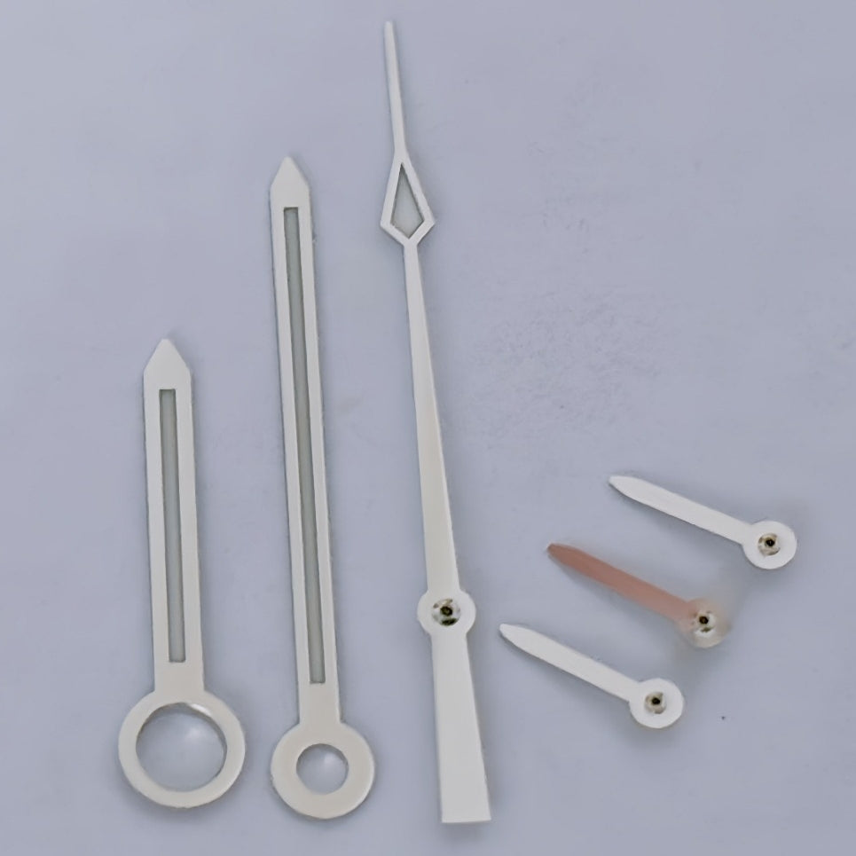 Silver second hand with silver trim for Speedmaster Seamaster watches, compatible with ETA/Dandong 7750 movements.