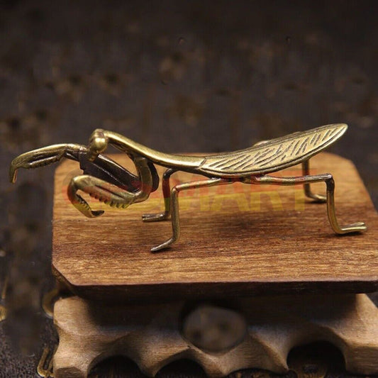 Hand-carved Solid Copper Mantis figurine, detailed bronze model, perfect for collector display.