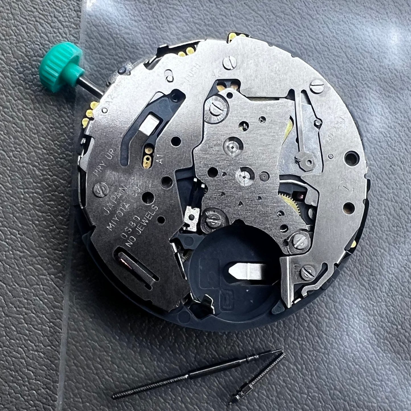 Japan Miyota 0S80 quartz watch movement by Miyota, precise replacement for 0580 models.