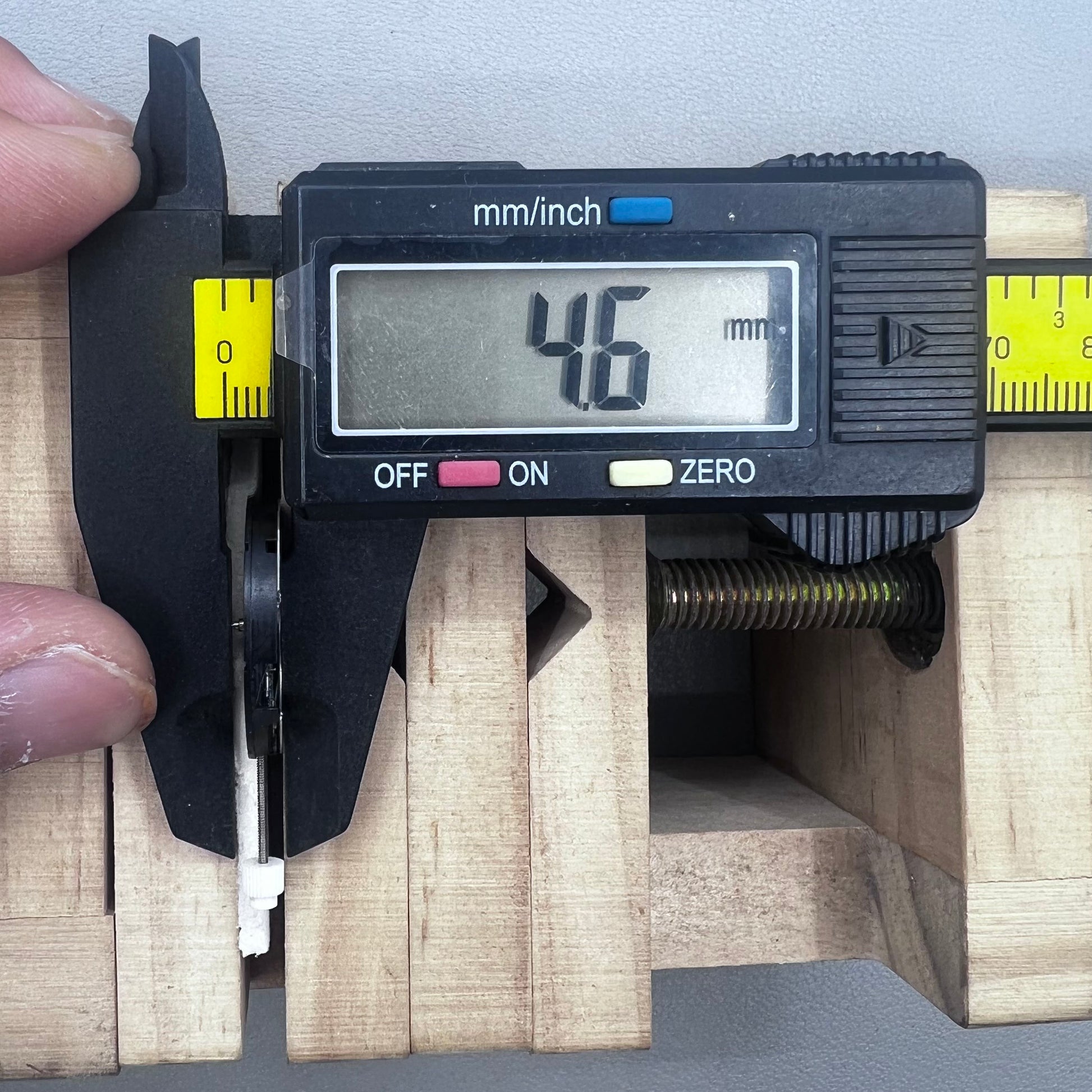 Swiss ISA 2330 quartz watch movement with black font date at 6 o'clock, precise 3-hand accessory.
