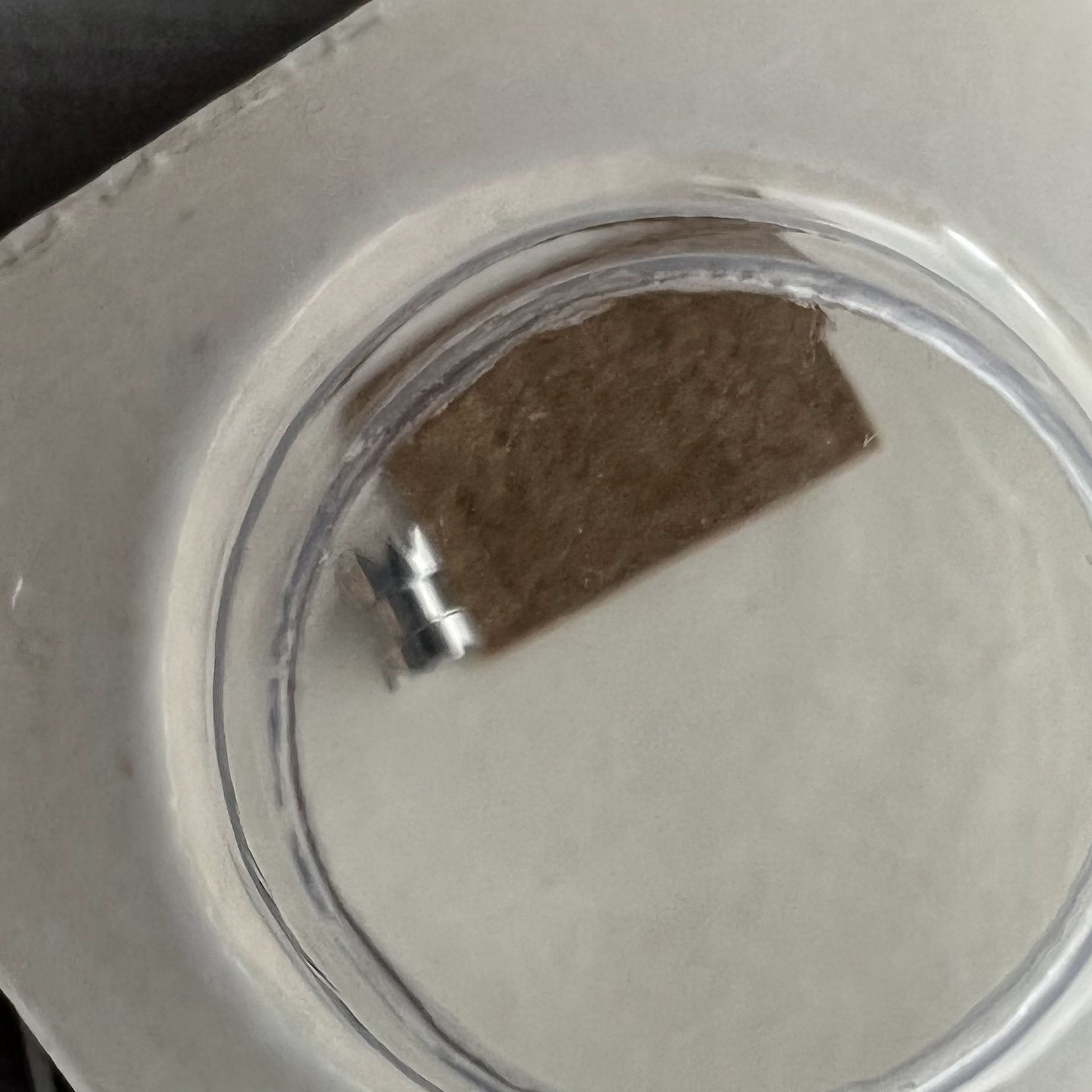 Sliding pinion clutch compatible with 1530 1570 watch movement, durable generic replacement accessory.