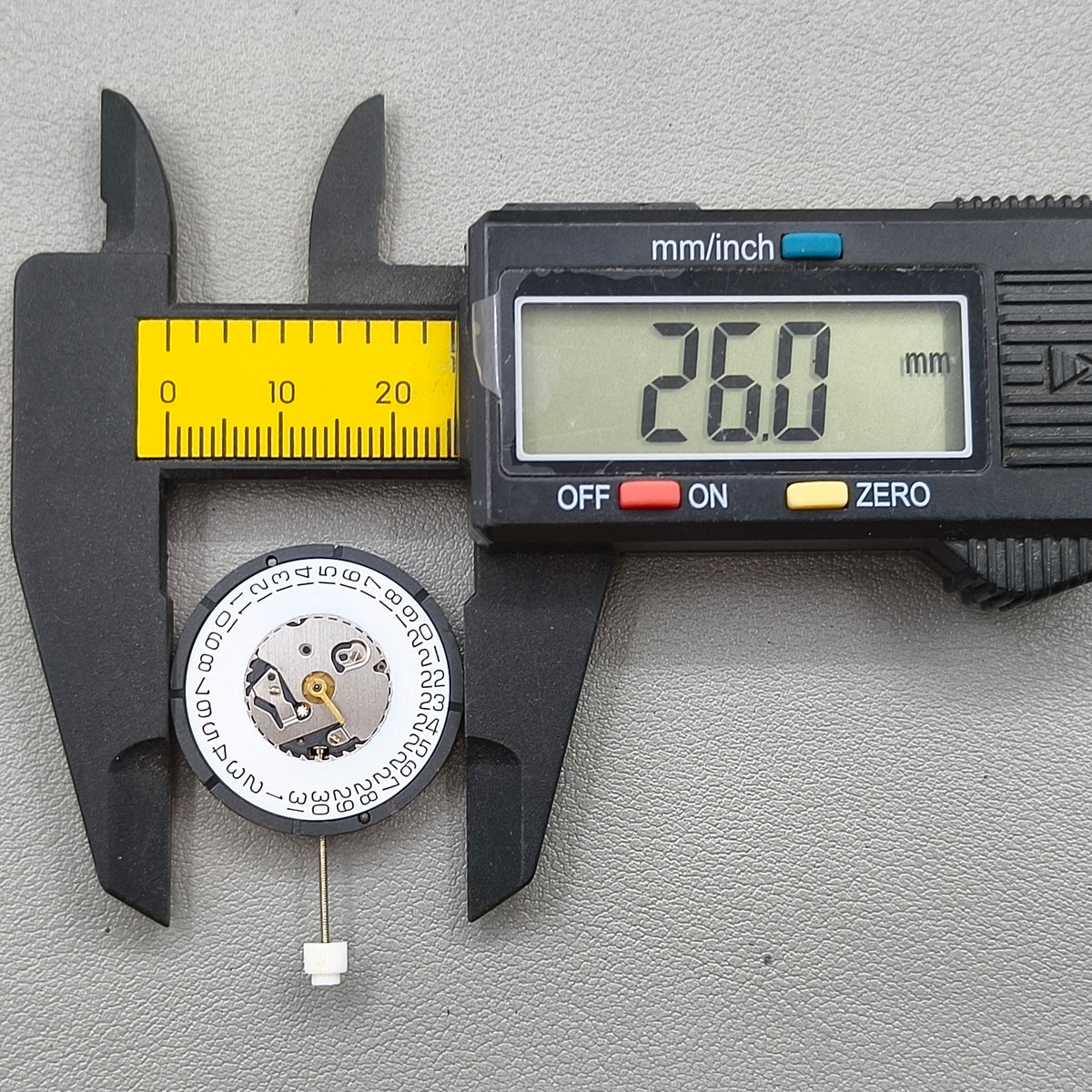 Swiss ISA 2331 Quartz Movement 3 Hands Date@3