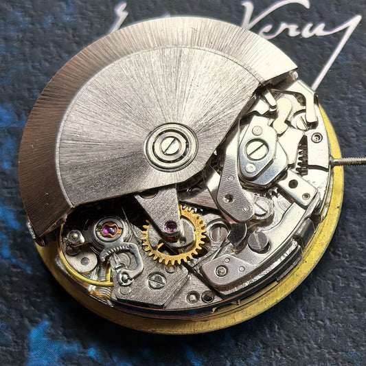 Chinese Dandong 7750 Mechanical Movement Big Date At 12 Small Second At 9