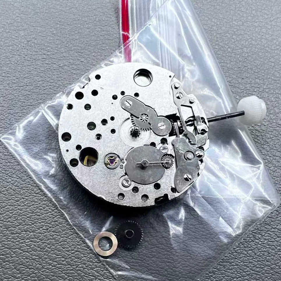 DG 2813 silver automatic mechanical watch movement, precision-engineered for watch accessories.