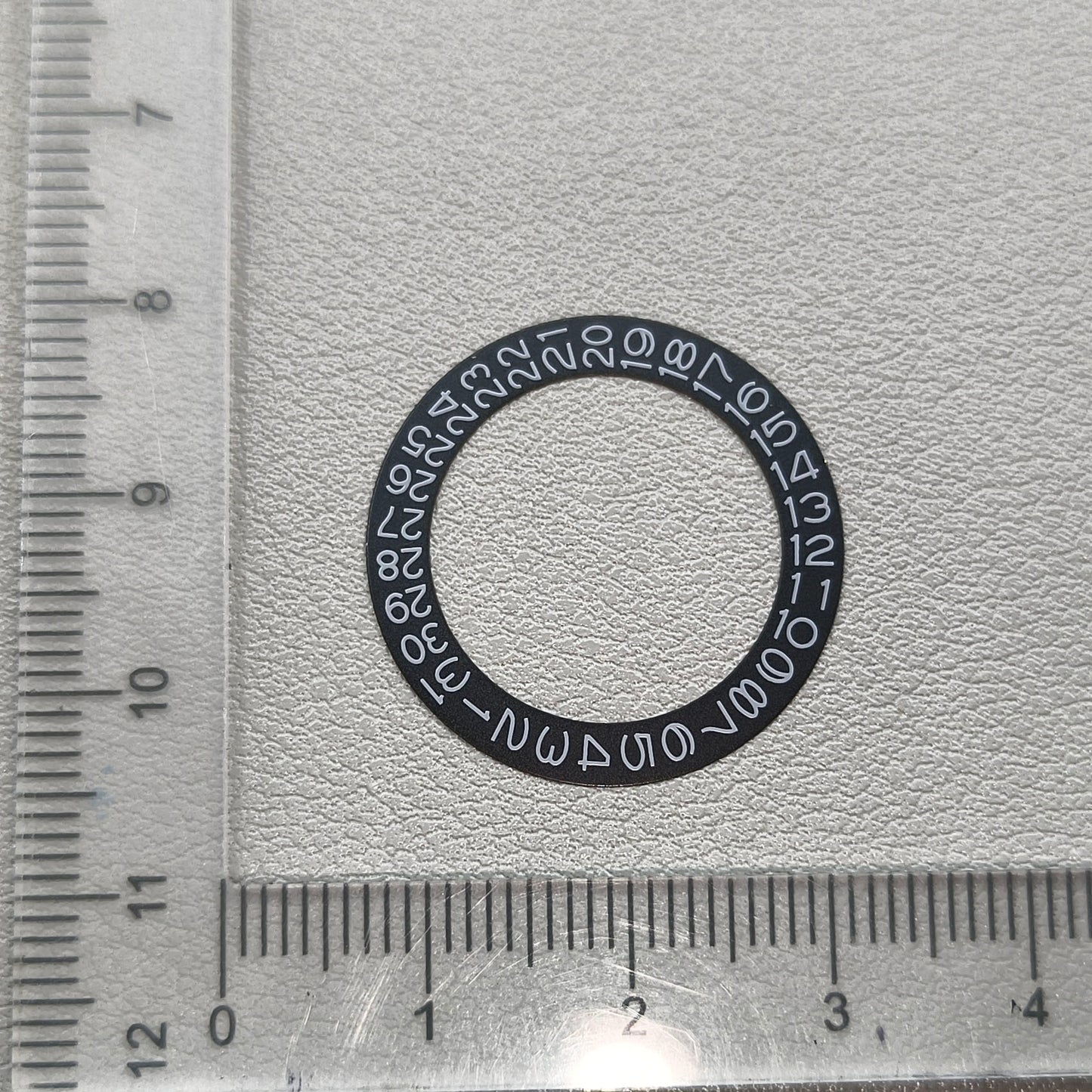 2 PIECES Black Background Grey Character Date Disk Wheel for NH35 NH36 Date@3