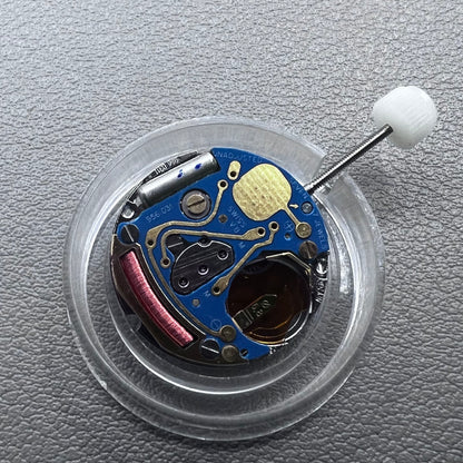 Swiss ETA 956.032 quartz watch movement with 2 hands, precise timekeeping for watchmakers.