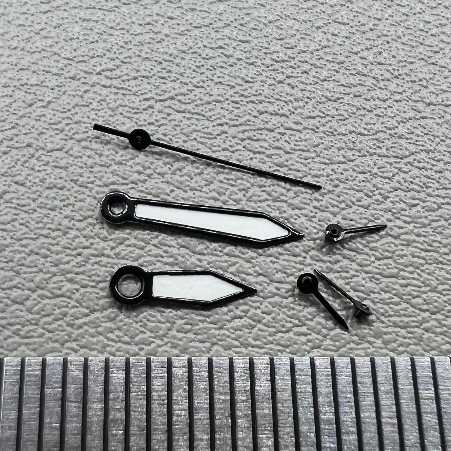 2 Sets/Pack White Painted Black Trim Watch Hands for Miyota OS10 OS20 OS22 OS60 OS80