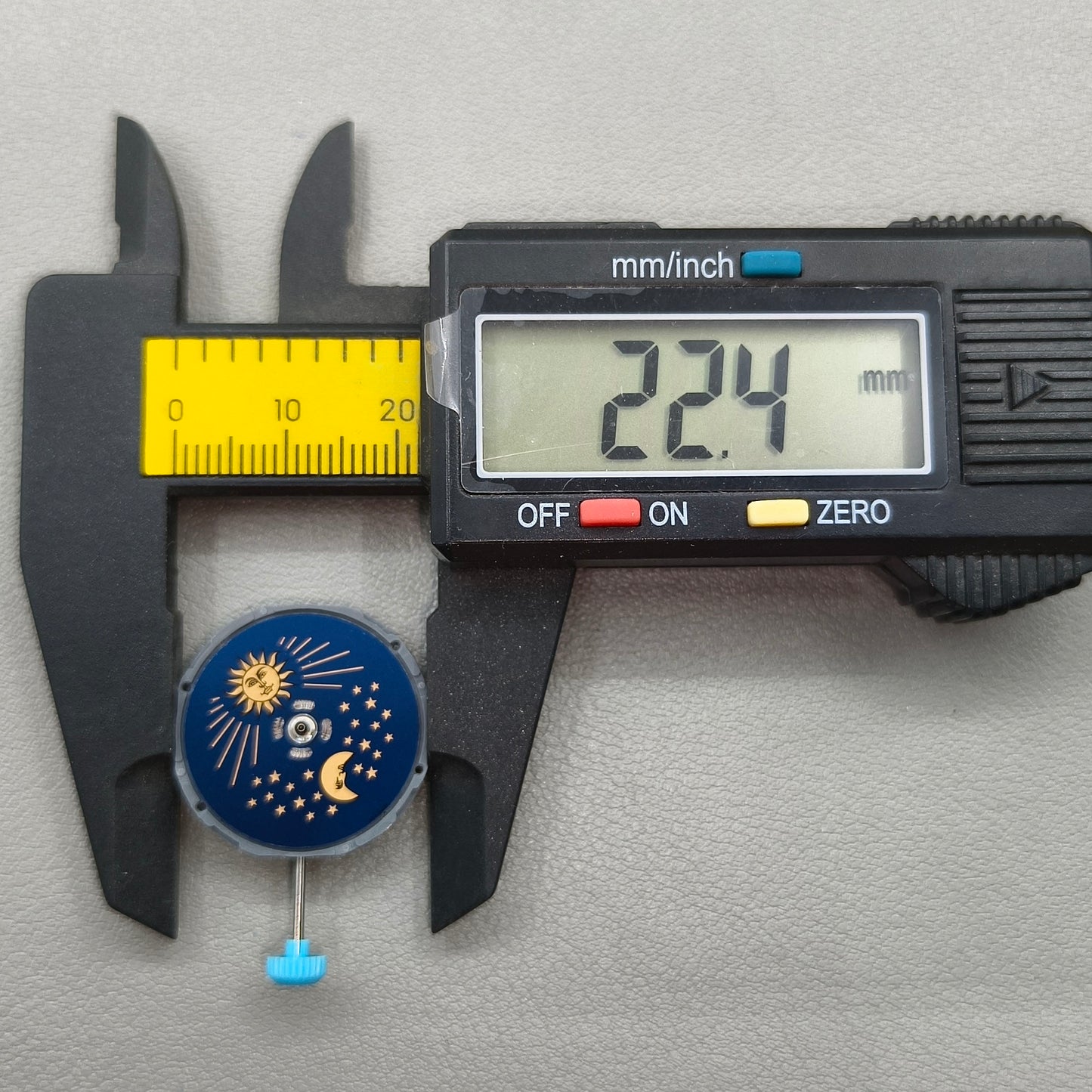 Japan Miyota 6M90 Quartz Movement 3 Hands with Moonphase