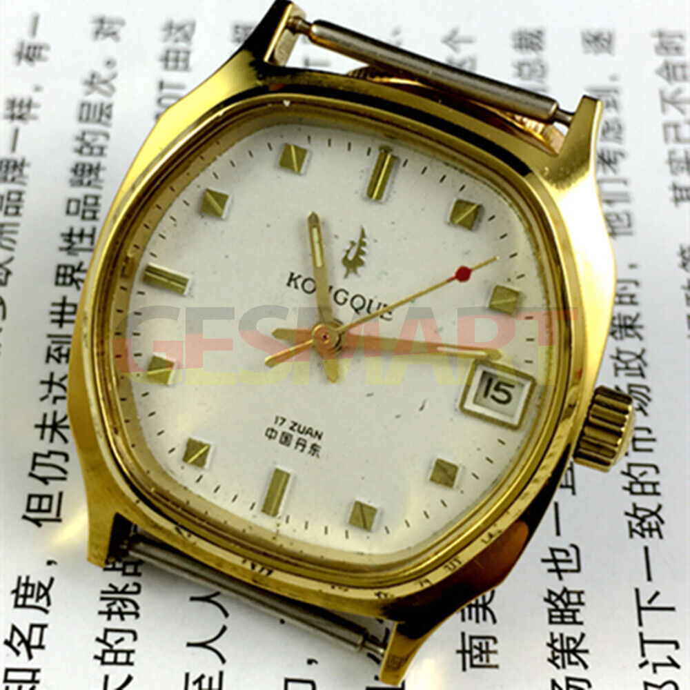 Old Stock 34mm Dandong manual mechanical watch with 17 jewels and single calendar, classic timepiece by Dandong.