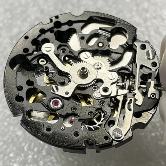 In Japan hergestelltes automatisches mechanisches Miyota-Uhrwerk in Schwarz und Silber mit Hohlschliff 8N24