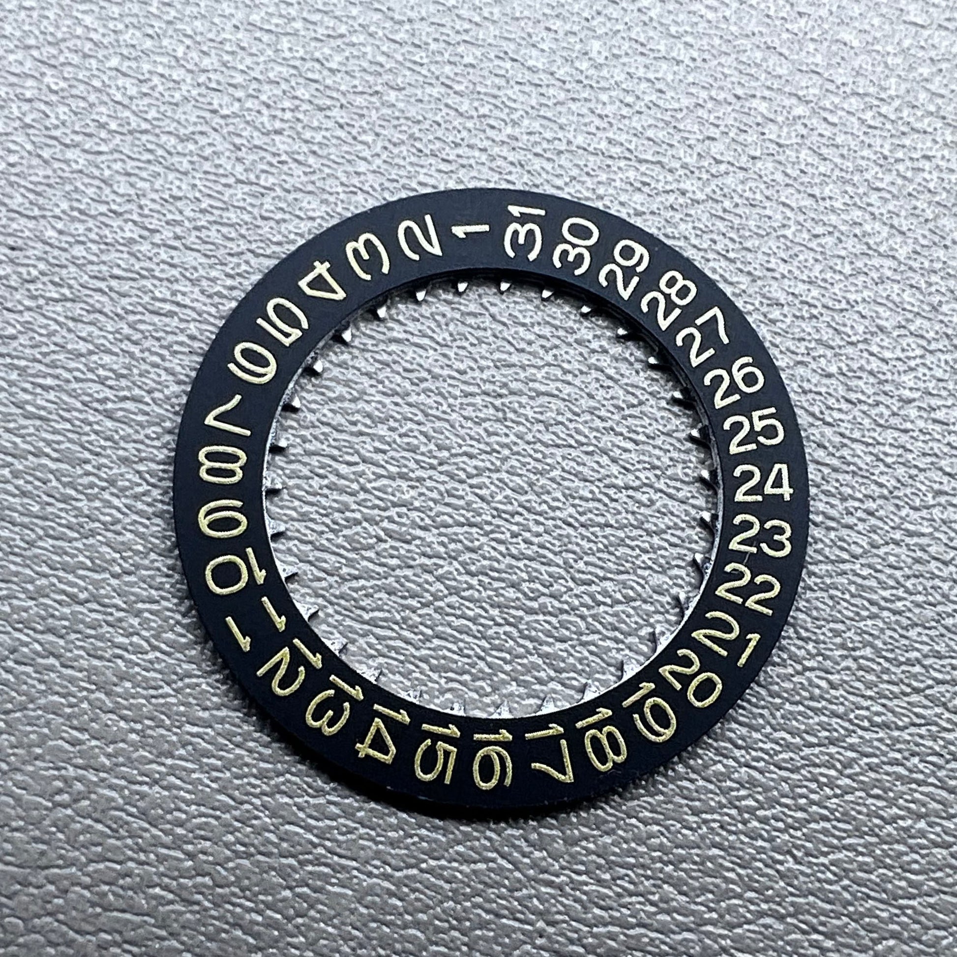 Golden Character date wheel with black background for NH35 NH36 watch movement, date display at 3 o?clock.