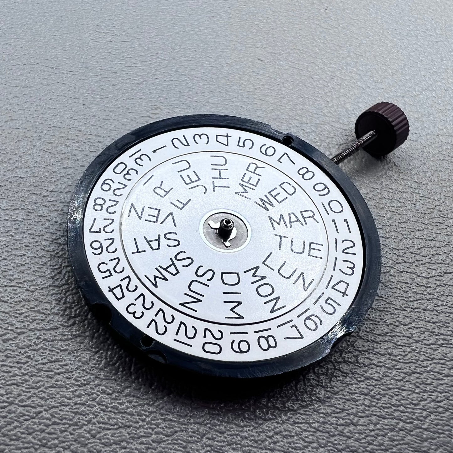 Swiss Ronda 517 Quartz Movement Date@3 Watch Movement