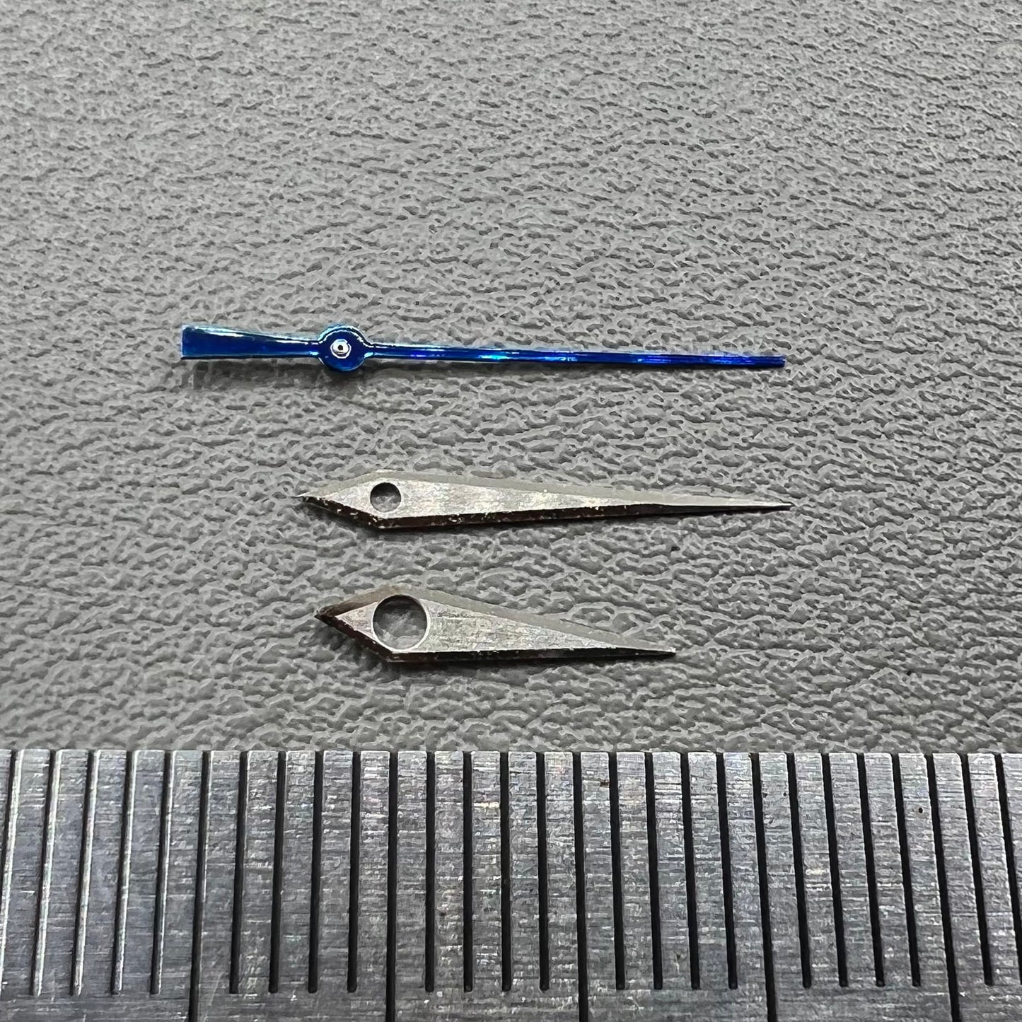 Silver and blue brushed watch hands set for NH35/36, 12.5mm, no lume, precision hemmed.