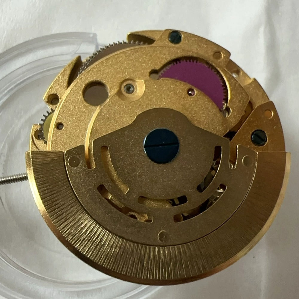 Golden Mingzhu 8205 mechanical watch movement with single calendar, precision crafted, China made design.