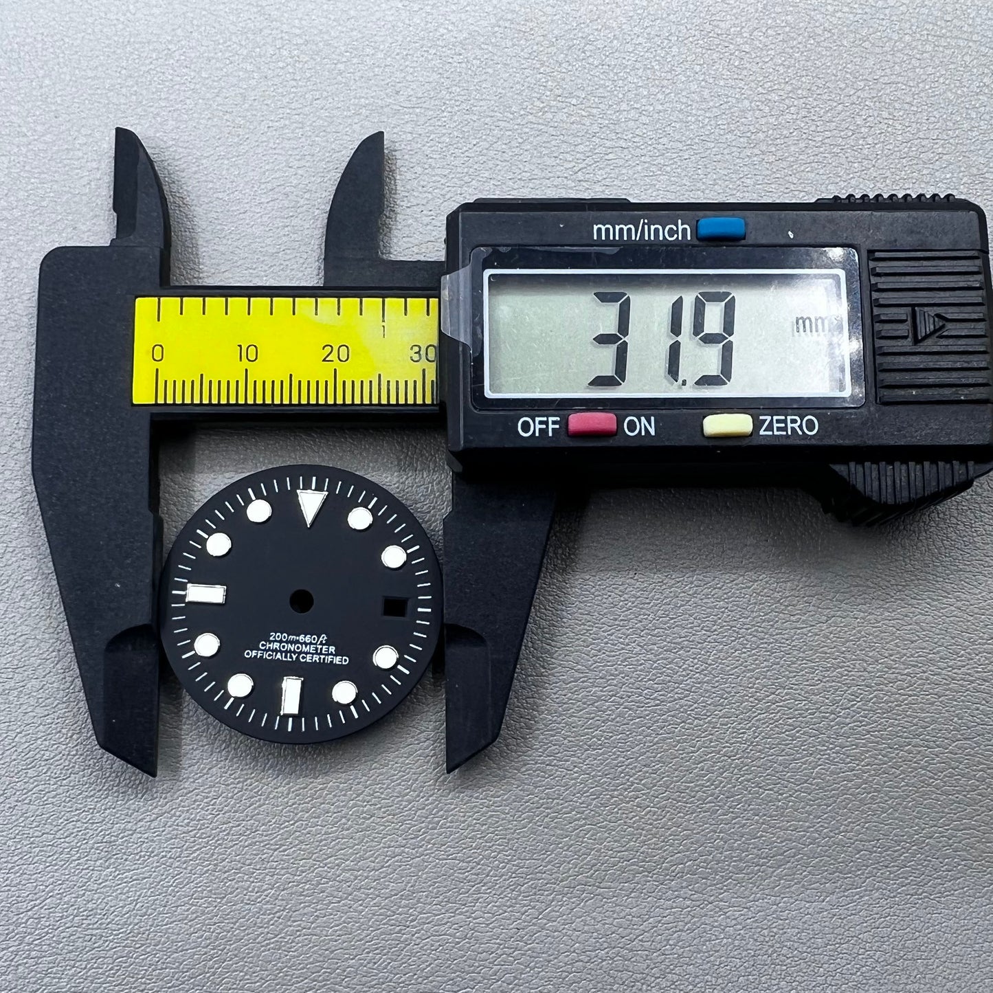 32mm green luminous watch dial with black GMT markers, designed for NH34 movement, ideal for diving watches.