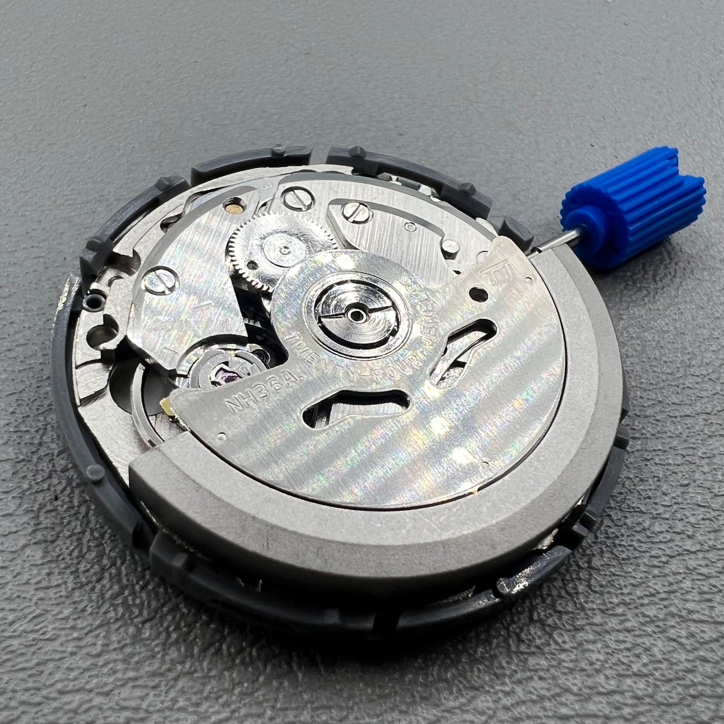Mouvement mécanique automatique blanc avec luminescence verte Japan NH36A, position couronne 3.8