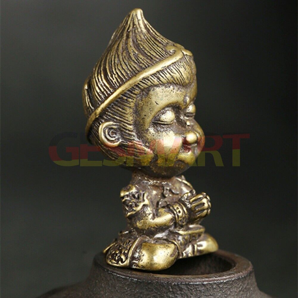 Solid copper Sun WuKong trinket, vintage hand-carved bronze figurine, detailed craftsmanship.