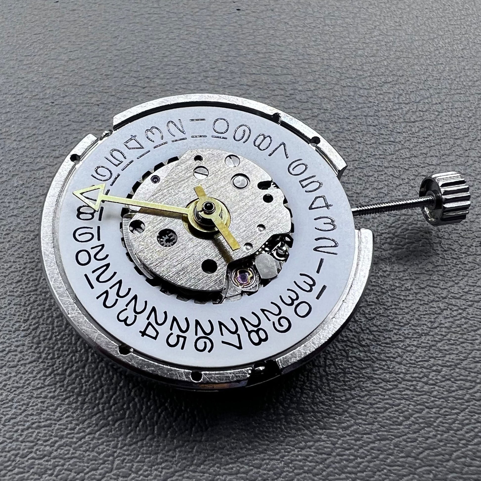 China Seagull ST6 GMT watch movement with double zone 4 hands for precise timekeeping in men's watches.