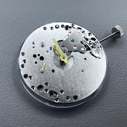 Mechanical hand winding watch movement Seagull 6497 with second hand at 6 o'clock position for watch repairs
