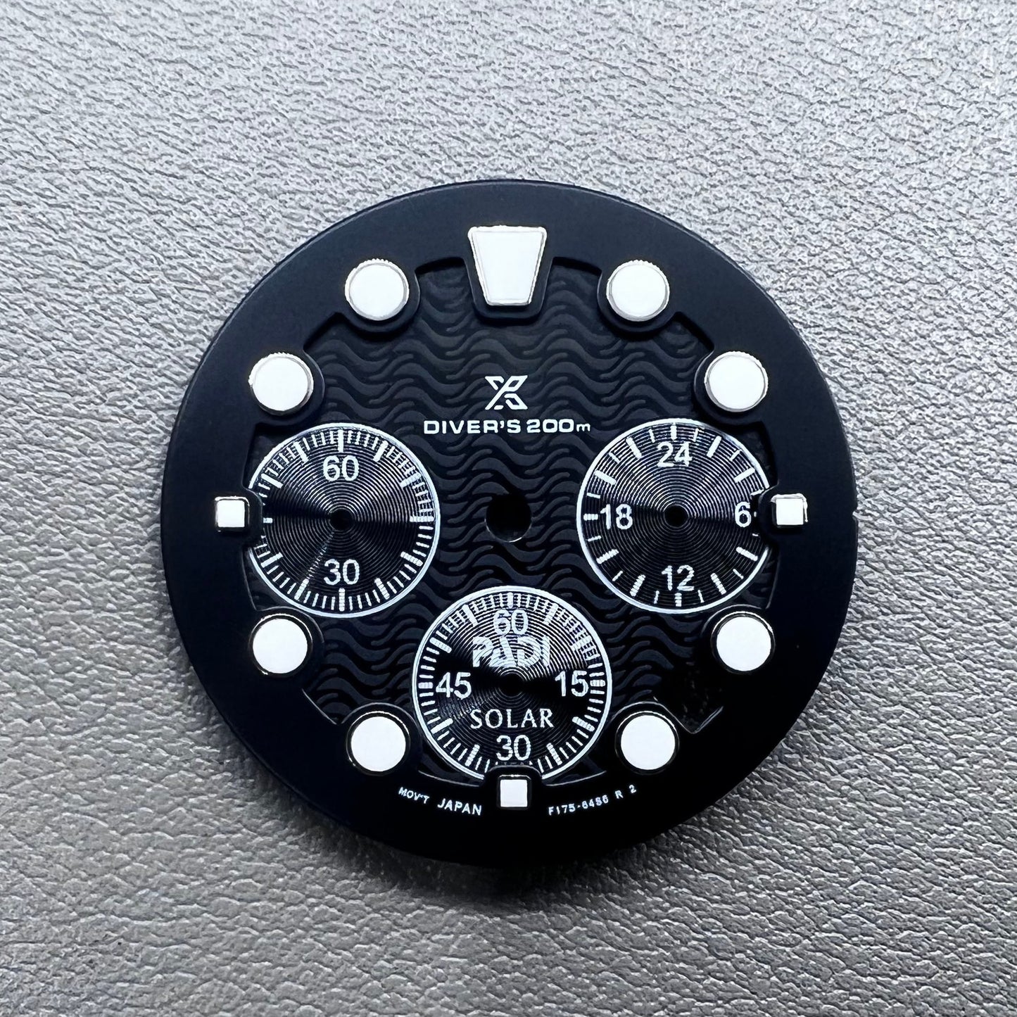 31mm black-green luminous watch dial with single calendar, compatible with VD53 movement.