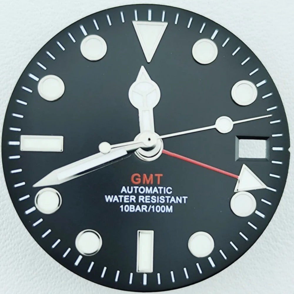 Black 28.5mm Red Pointed GMT Hand Green Lume Watch Dial with Hands Fit for NH34