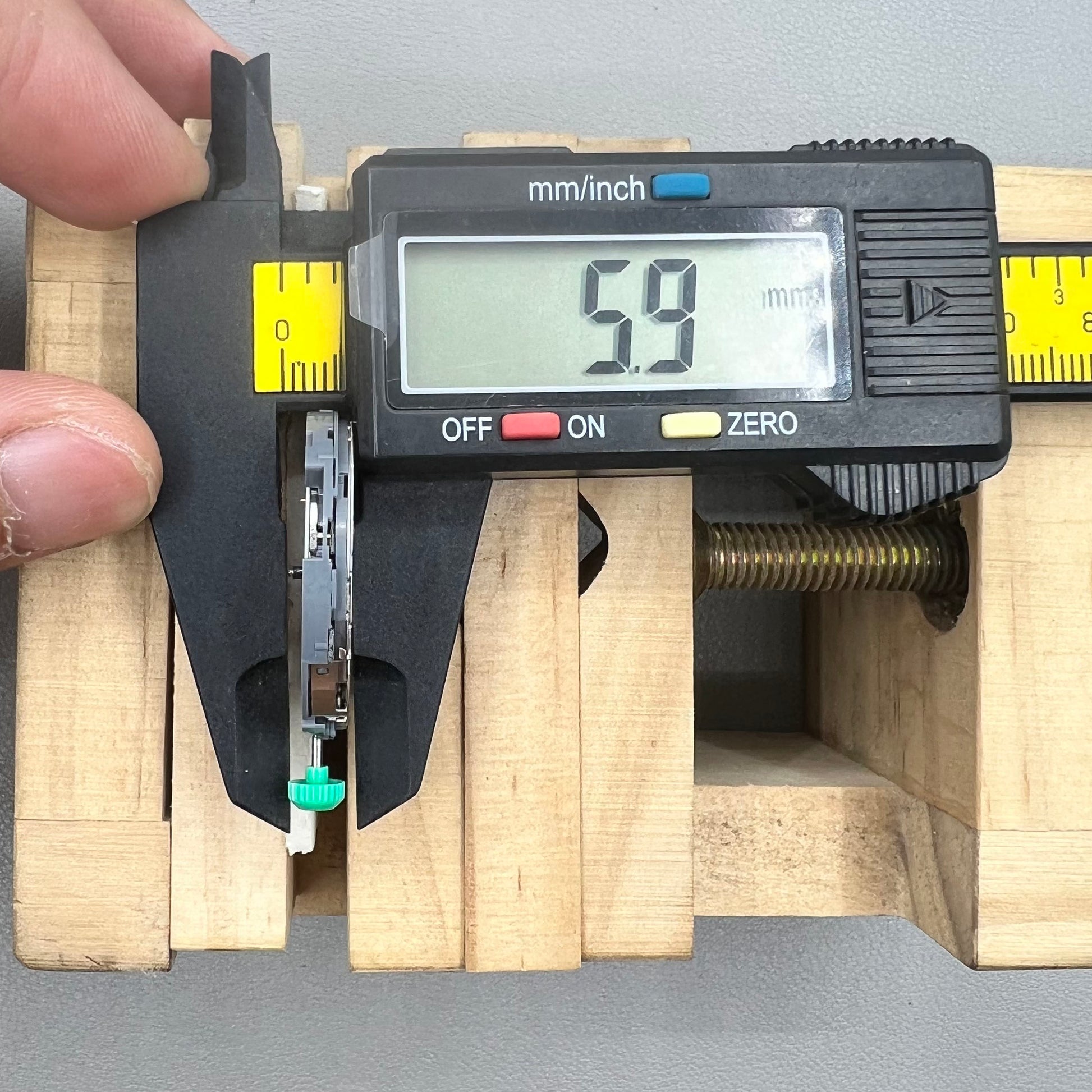 Miyota OS62 quartz watch movement with small second hand at 6, 9, and 12 o?clock positions by Miyota