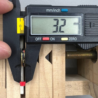 ETA 902.002 Schweizer Quarz Uhrwerk 2 Zeiger Präzisionsmechanismus