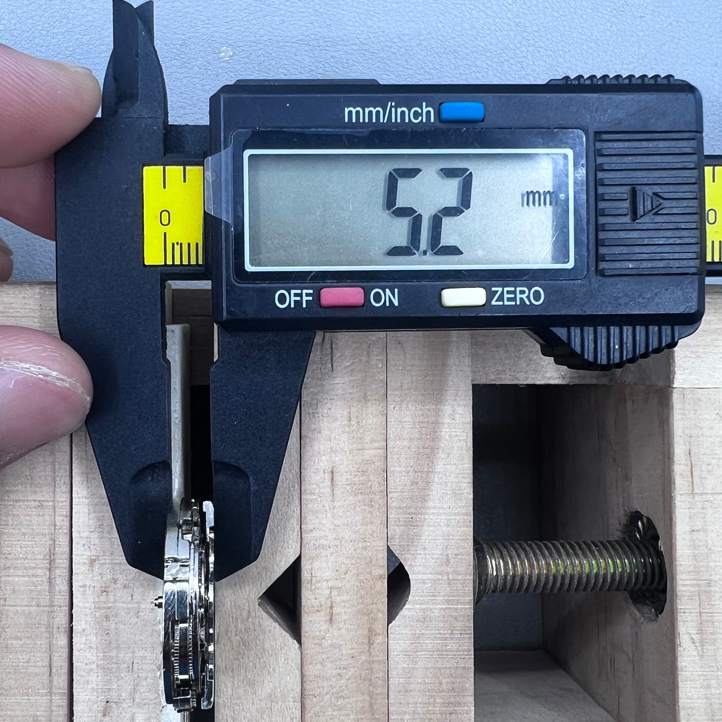 China 2813 Silver Hollow Automatic Mechanical Movement Fit for 8205 8200