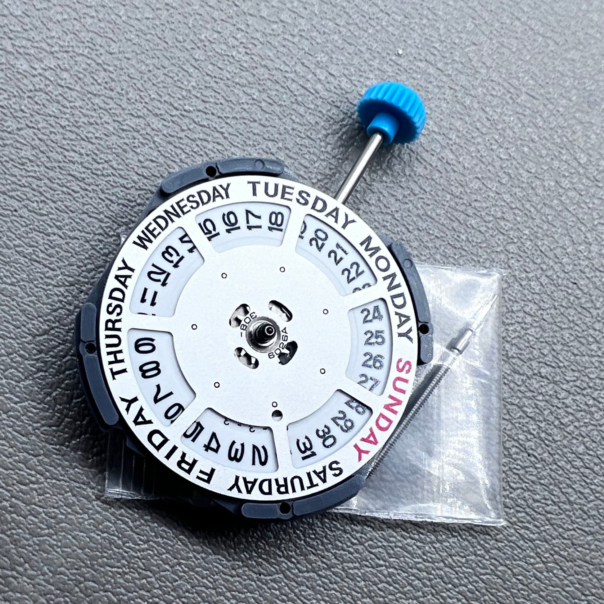 Japan Miyota 6M50 quartz watch movement with 3 hands for precise timekeeping in watch accessories.