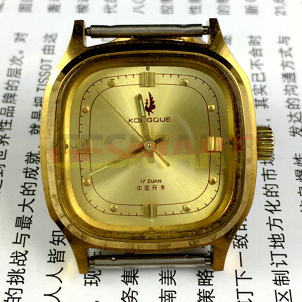 33mm Dandong manual mechanical watch with 17 jewels, golden dial, and square golden case for stylish wear