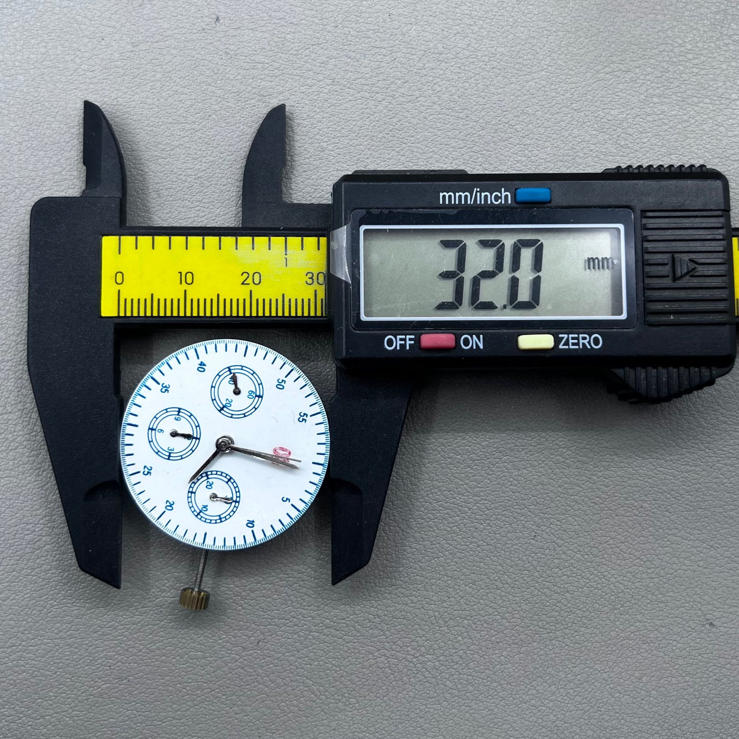 Dandong 7750 Small Second@3/6/9 Mechanical Movement No Calendar