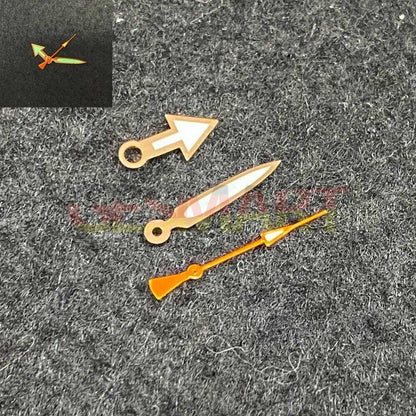 Green luminous golden-trimmed watch hands for NH35/NH36/4R36 SK007, enhancing readability and style.