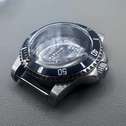 39.5mm stainless steel waterproof watch case with sapphire glass, compatible with NH35/36 movements.