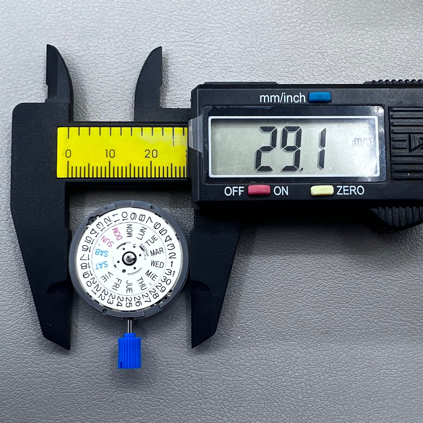 Seiko SII NH36A automatic watch movement for precise timekeeping in watch accessories.