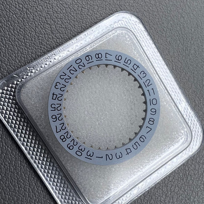 Omega 1020 1030 watch date wheel disk showing date at 3 o'clock for precise timekeeping