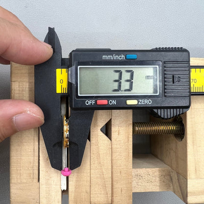 Japan Miyota Quarzwerk Uhrwerk mit Datum bei 6 Uhr, Modell 9T15, pr�zise und zuverl�ssig.