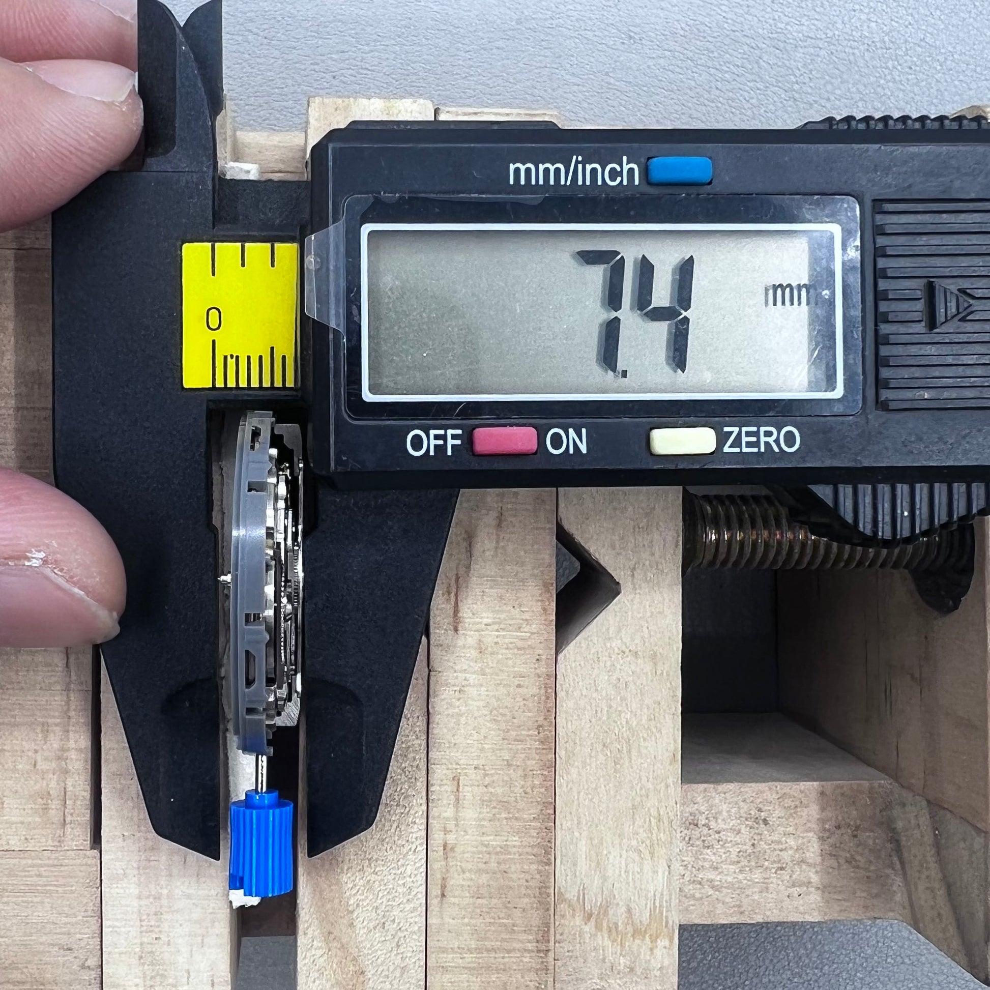 Seiko NH35A watch movement with black dial, 24 jewels, and date display at 6 o'clock for watch repairs.