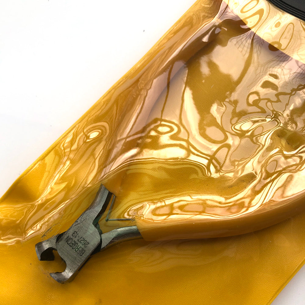 Bergeon 2627-13 top cutters with straight ends for precise trimming of watch straps and accessories.