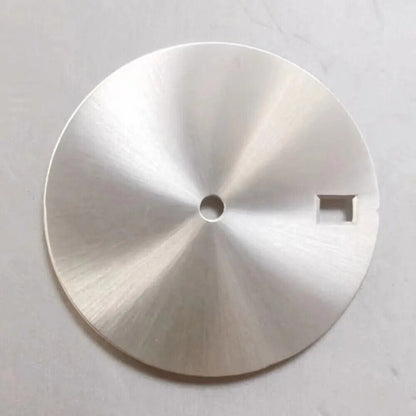 לוח שעון מתוקן 28.5 מ"מ ללא זוהר עם לוח שנה יחיד מתאים למנגנון NH35/36