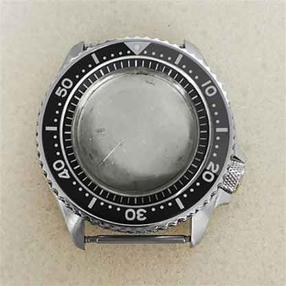 1. Stainless steel 41.5mm watch case for NH35/36 movement, compatible with SKX007 models.  