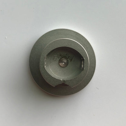 Bergeon 1997 DI 512634 watch movement holder with center screw, 5-1/2 x 6-3/4 ligne, ideal for precise watch repairs