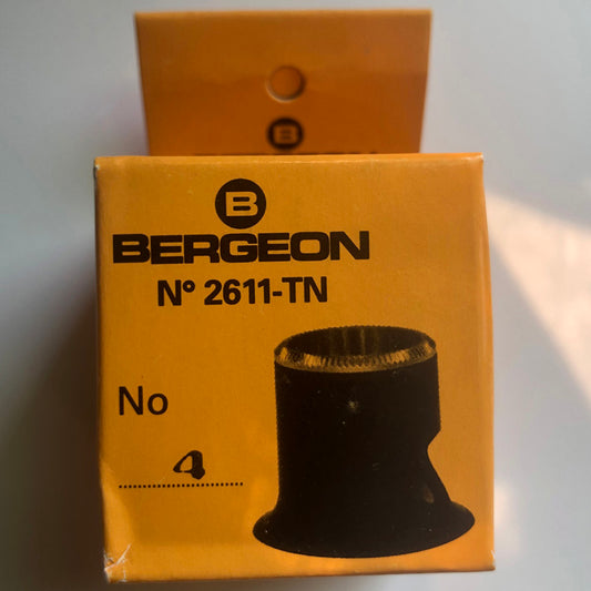 Bergeon 2611-TN-4 2.5x loupe with opening, ideal for detailed watch accessory inspection and repair.