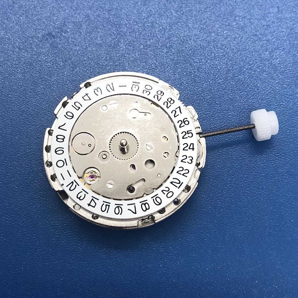 DG2813 automatic watch with silver dial, date display at 3 o?clock, small seconds at 6
