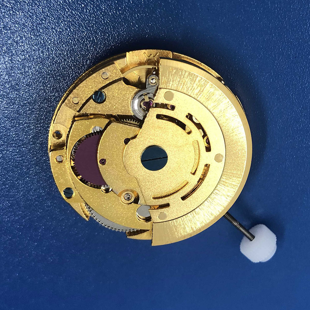 Golden DG2813 automatic watch showcasing three hands, MINGZHU 2813 movement, elegant timepiece design.