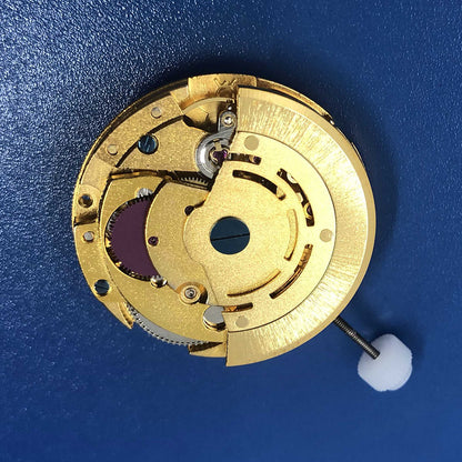 Golden DG2813 automatic watch showcasing three hands, MINGZHU 2813 movement, elegant timepiece design.