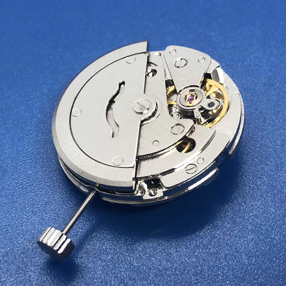 DG2813 silver mechanical watch movement with 3 hands and calendar, precision for watch accessories.