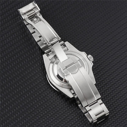 Luminous 40MM stainless steel watch case with sapphire glass and NH35 movement for durable watch accessories.