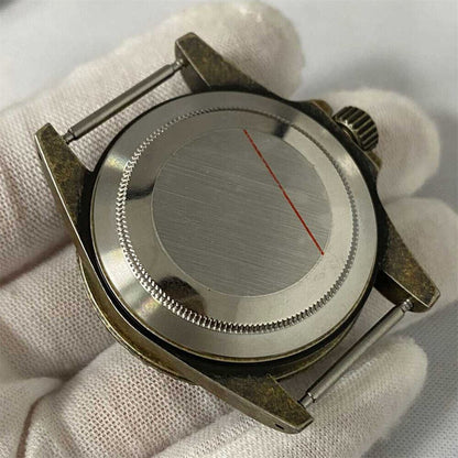 Stainless steel 39.5mm watch case, fits NH35/NH36 movement, durable and sleek accessory.